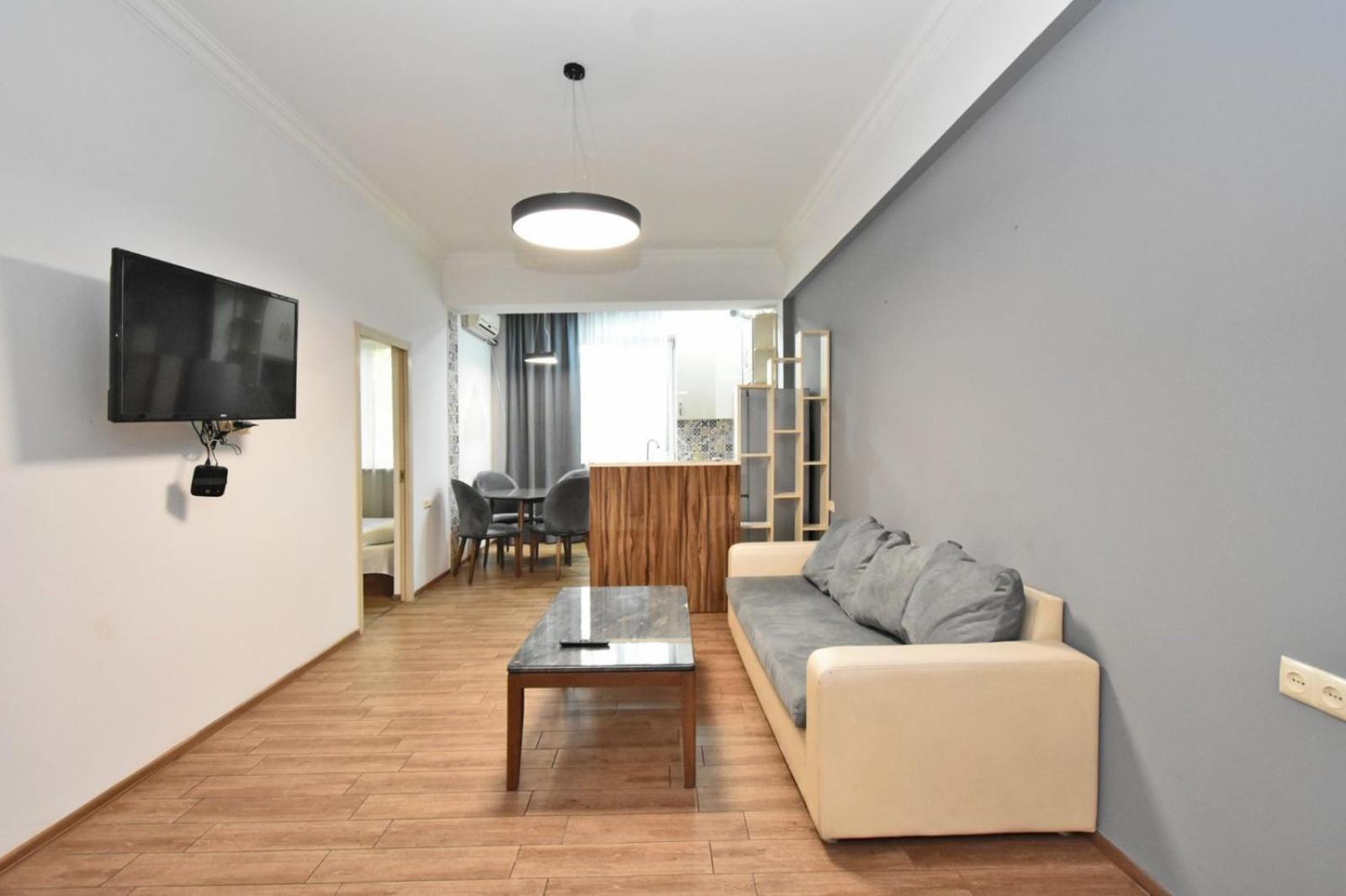 Rent Inn Yerevan On Chaykovski Street מראה חיצוני תמונה