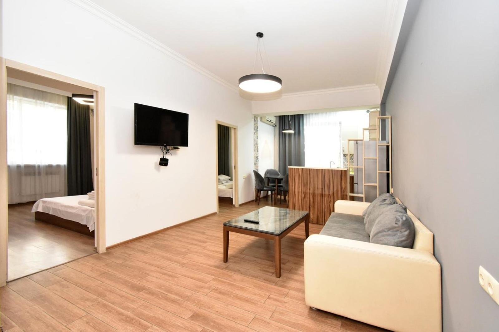 Rent Inn Yerevan On Chaykovski Street מראה חיצוני תמונה